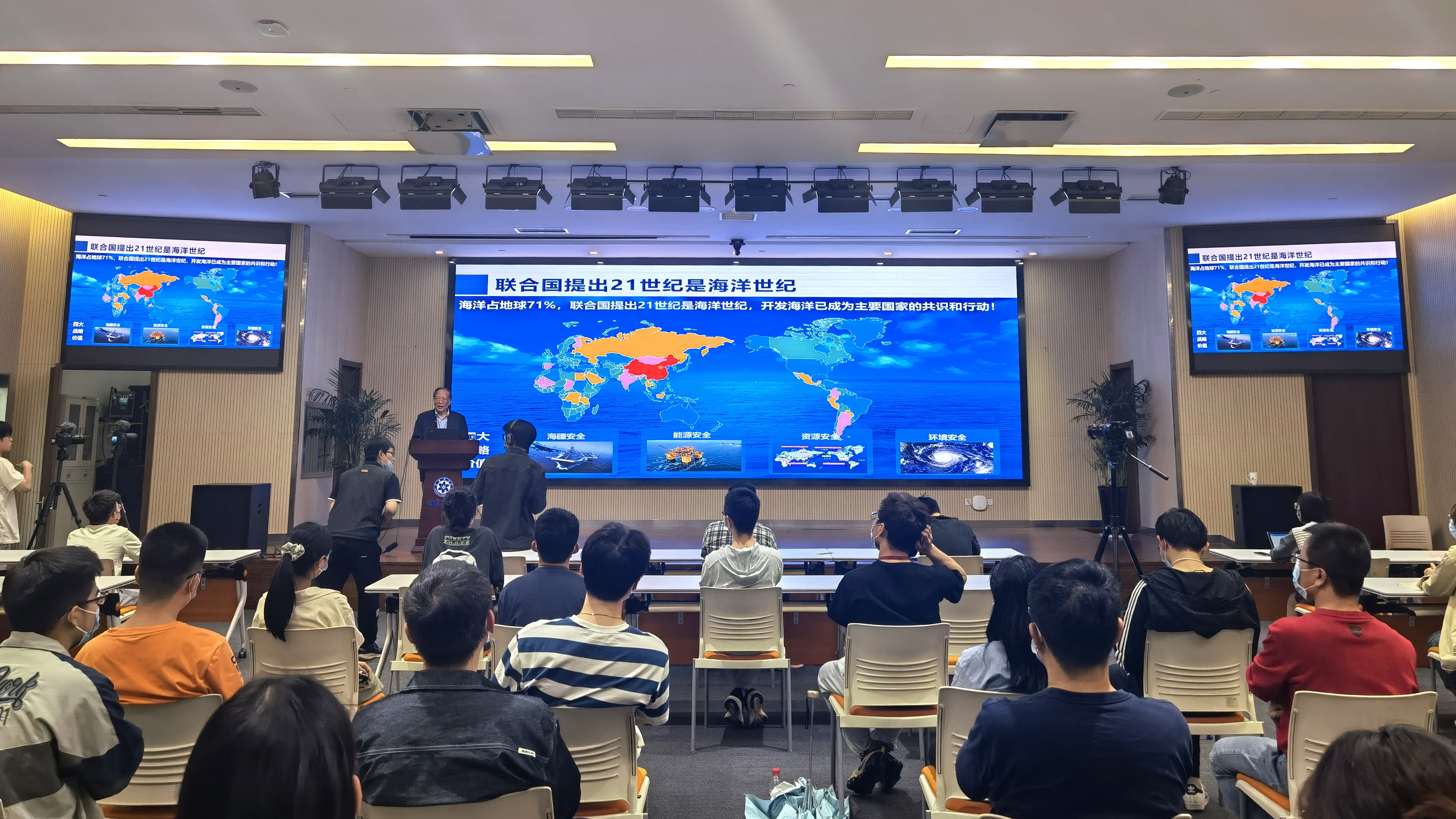1宁波材料所开放日活动现场 (1).jpg